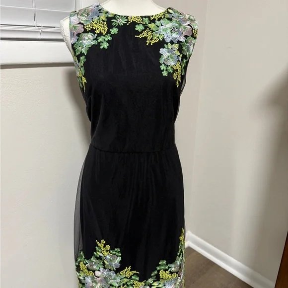 Donna Ricco Black Dress with Floral Accents - Picture 2 of 5